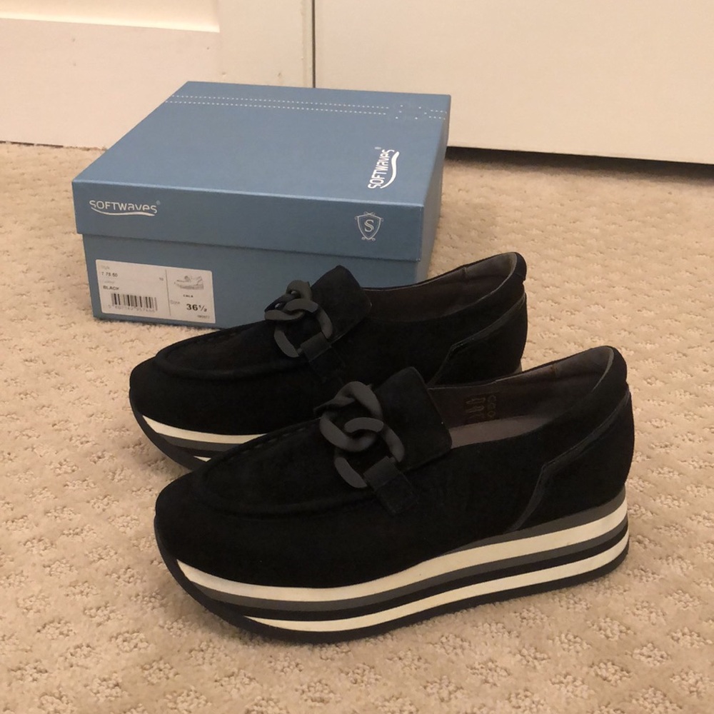 Softwaves Cala NWT black suede sneaker loafer Size 36.5